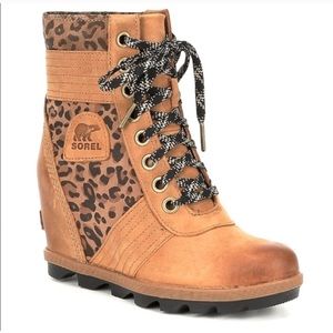 Sorel leopard Lexie wedge size 9.5 like new